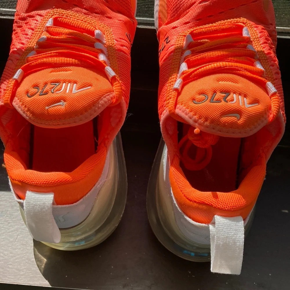 Nike Air Max 270 Women Size 7.5 Youth Size 6 Orange AH6789-800 Running Sh…